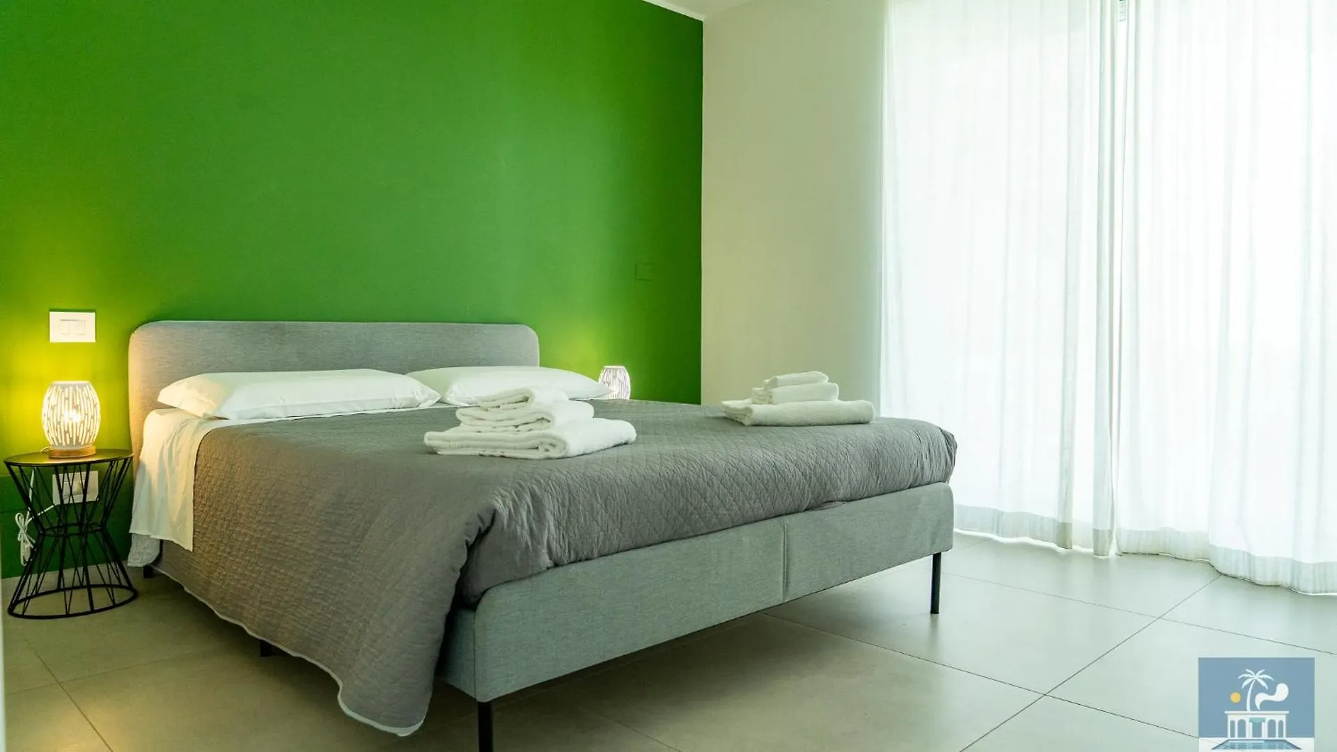 Villa Mediterranea Apartments - Seaview, Pool & Garden Bari 0*,