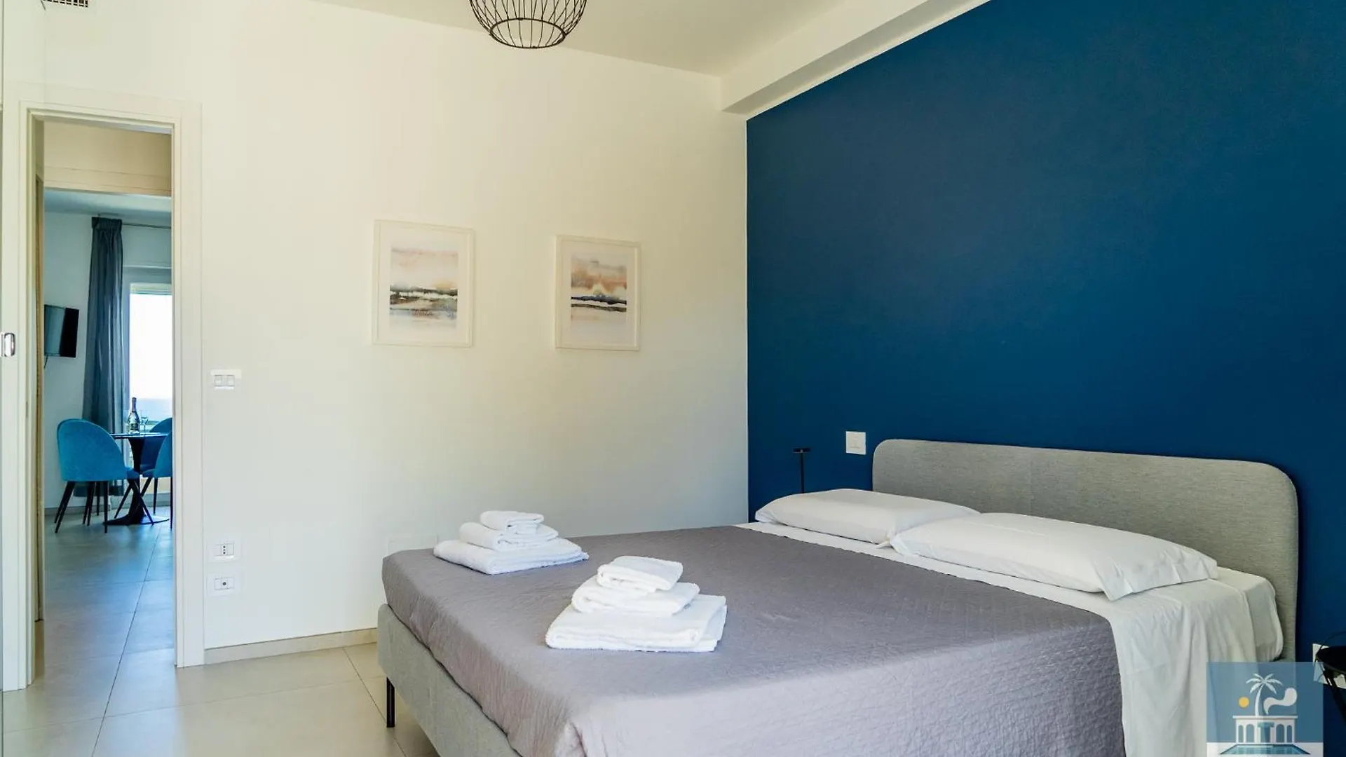 Villa Mediterranea Apartments - Seaview, Pool & Garden Bari Olaszország