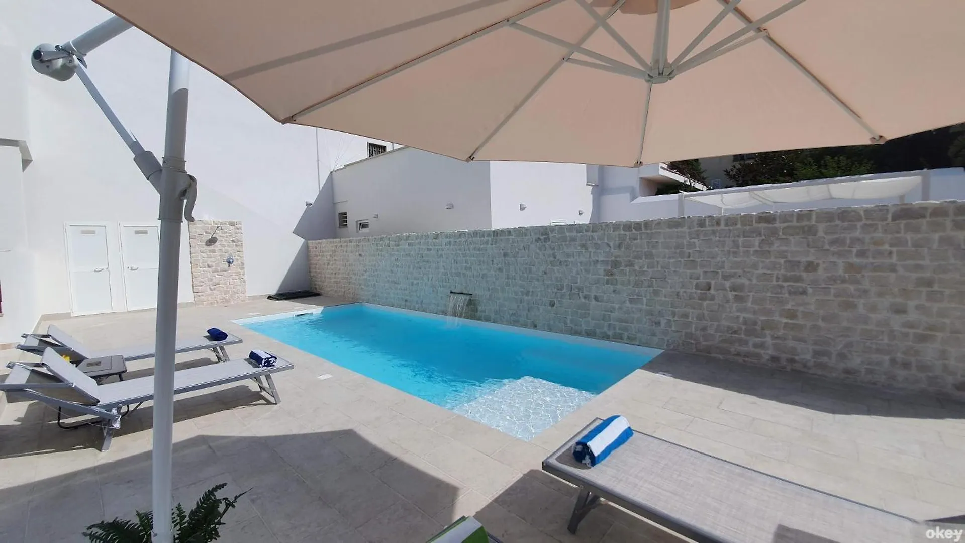 Villa Mediterranea Apartments - Seaview, Pool & Garden Bari Italy