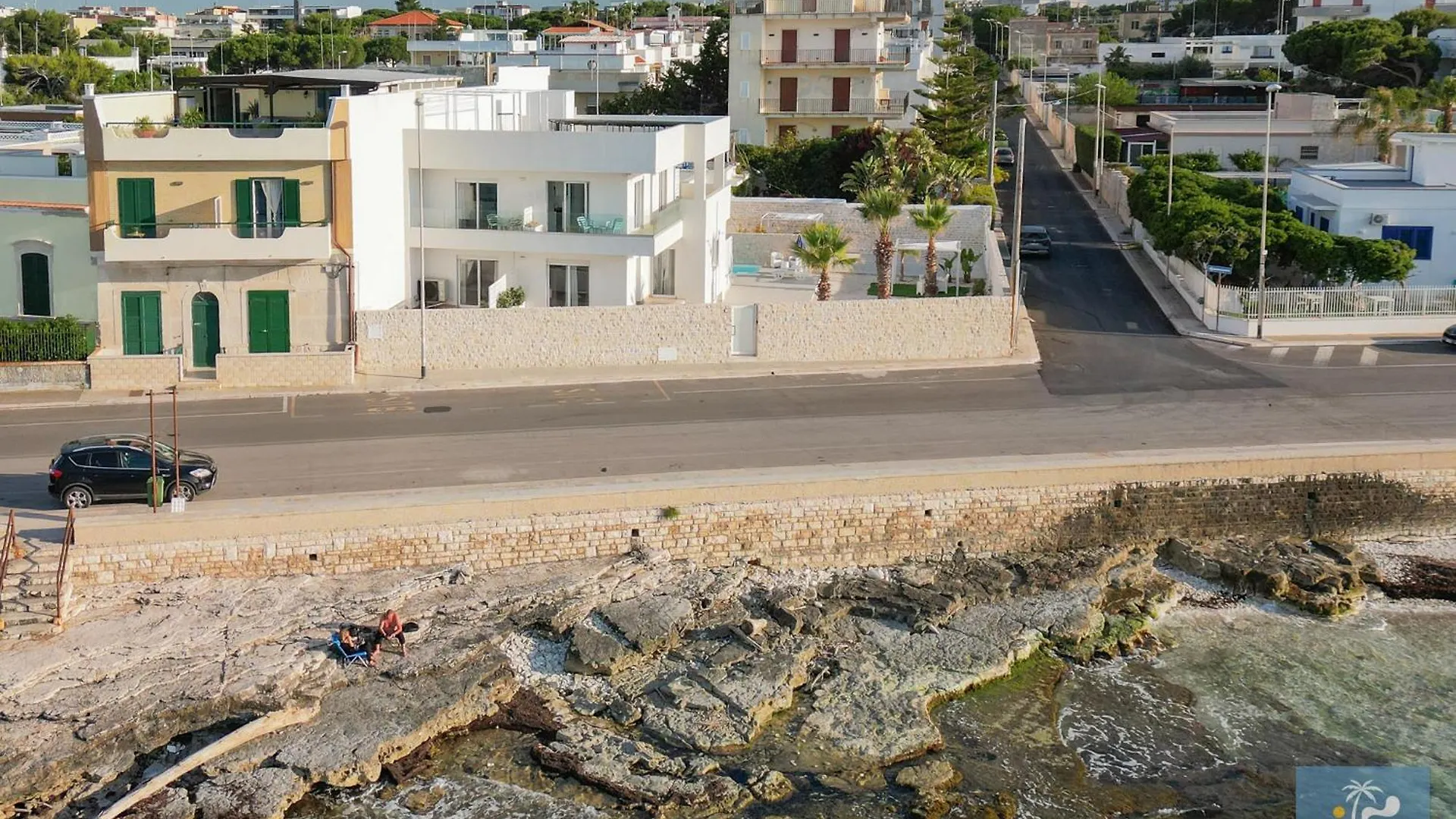 Villa Mediterranea Apartments - Seaview, Pool & Garden Bari