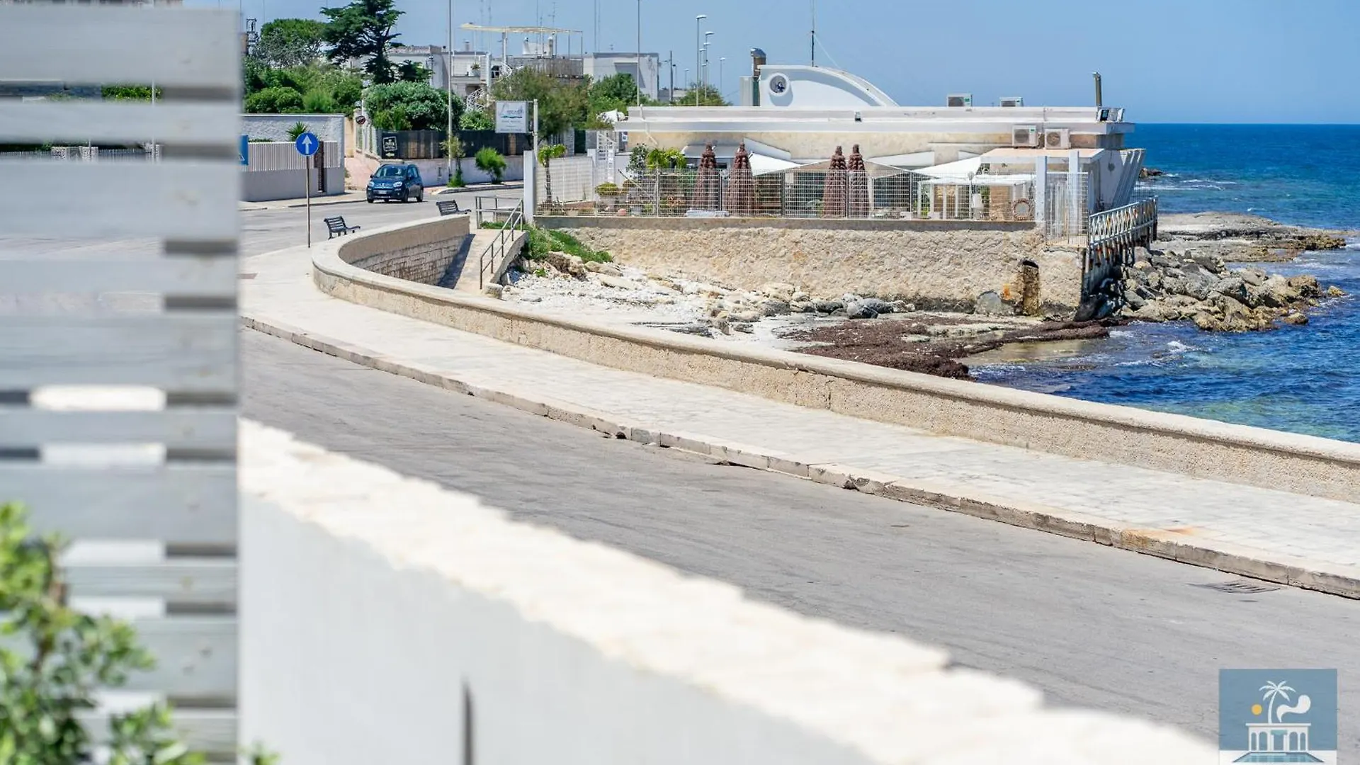 Villa Mediterranea Apartments - Seaview, Pool & Garden Bari