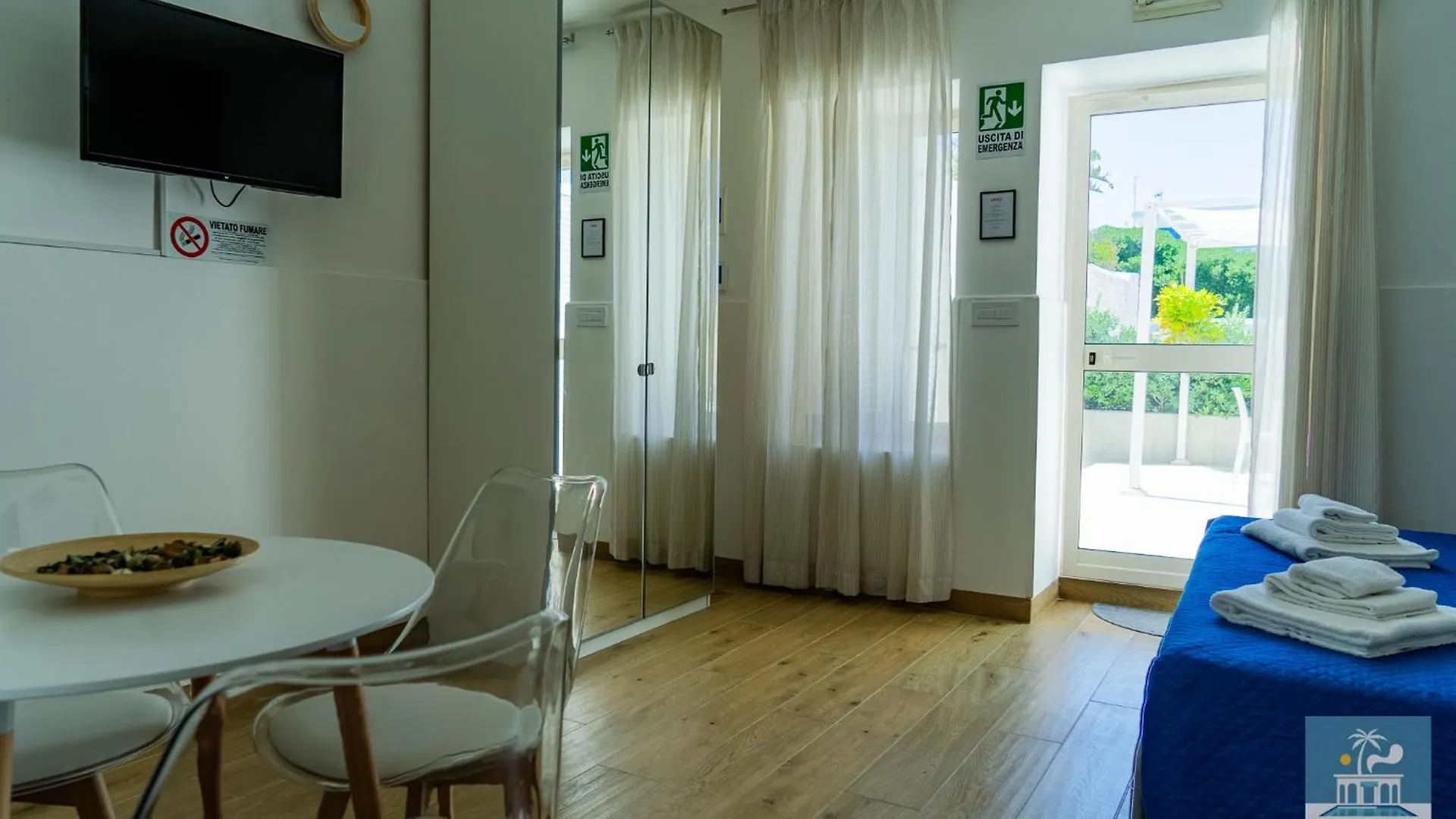 Villa Mediterranea Apartments - Seaview, Pool & Garden Bari 0*,  Italy