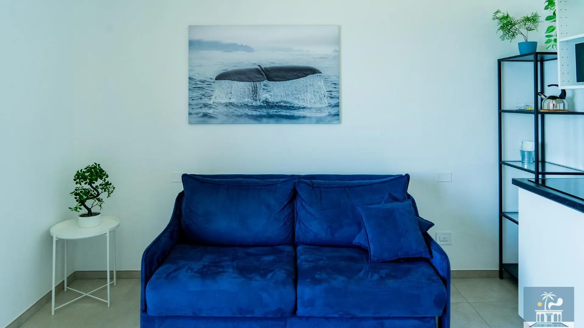 Villa Mediterranea Apartments - Seaview, Pool & Garden Bari