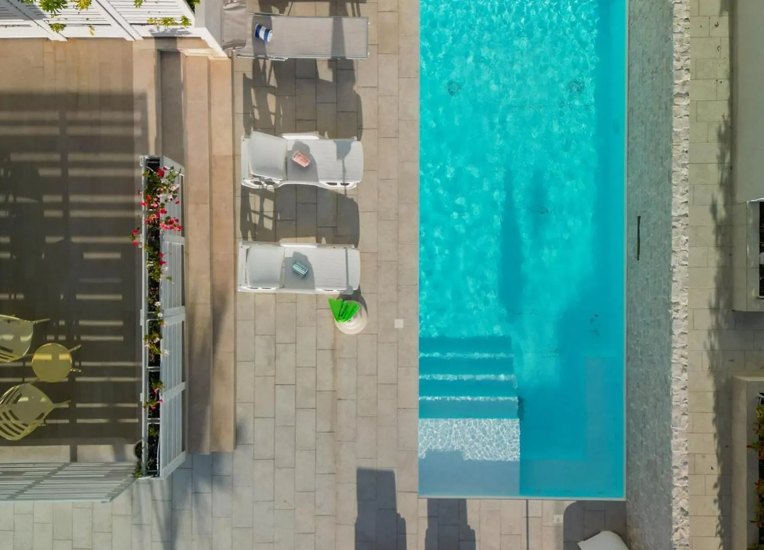 Villa Mediterranea Apartments - Seaview, Pool & Garden Bari Italy