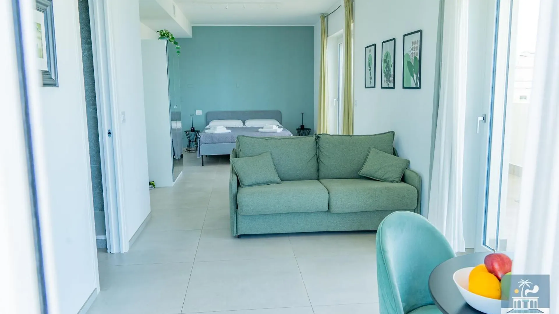 Villa Mediterranea Apartments - Seaview, Pool & Garden Bari Italy
